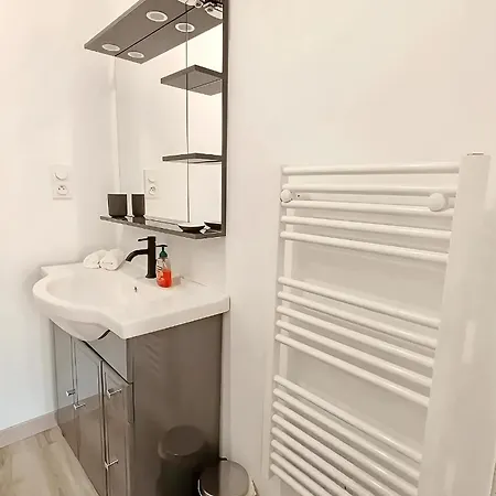 7, 2eme Etage, De 24 M2 Avec Terrasse Plein Sud, *