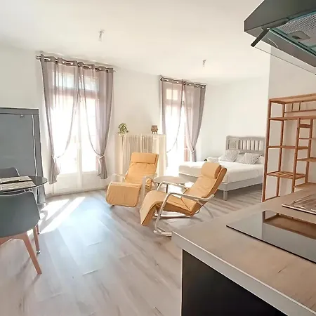 7, 2eme Etage, De 24 M2 Avec Terrasse Plein Sud, Daire