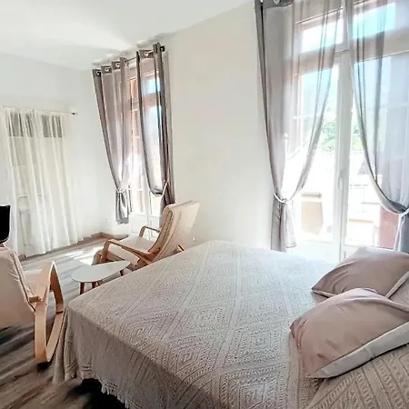 7, 2eme Etage, De 24 M2 Avec Terrasse Plein Sud, Amélie-les-Bains-Palalda